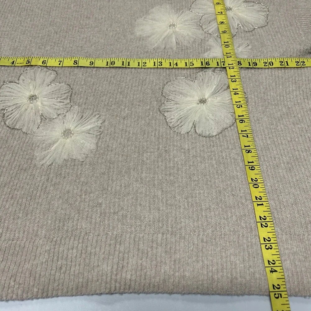 Chicos 3D Floral Sweater Size 2 L Pullover Beaded Lightweight Neutral Fairy Tan - Picture 7 of 9
